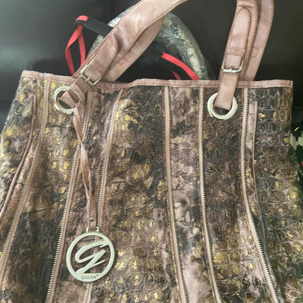 Super cute pink/snakeskin deep purse